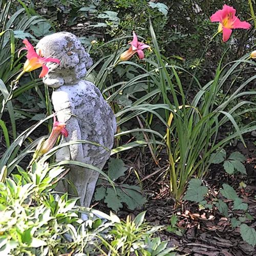 Statue 2 Statesville Blvd